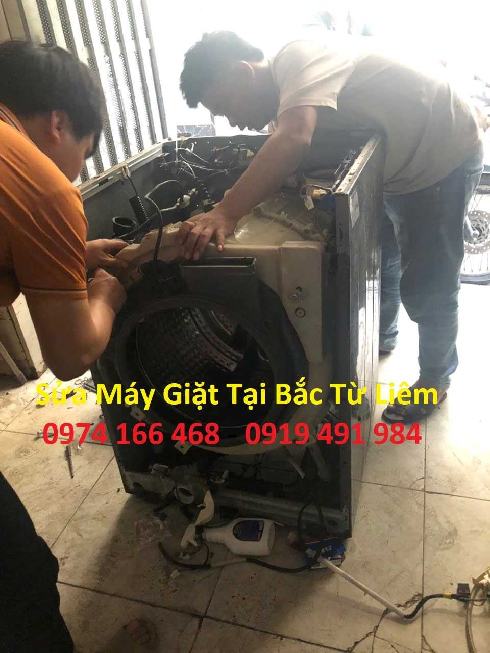 Lễ hội áo dài Thành phố Hồ Chí Minh lần thứ 12 mang chủ đề “Sợi tơ vàng son – Dệt nên khát vọng”